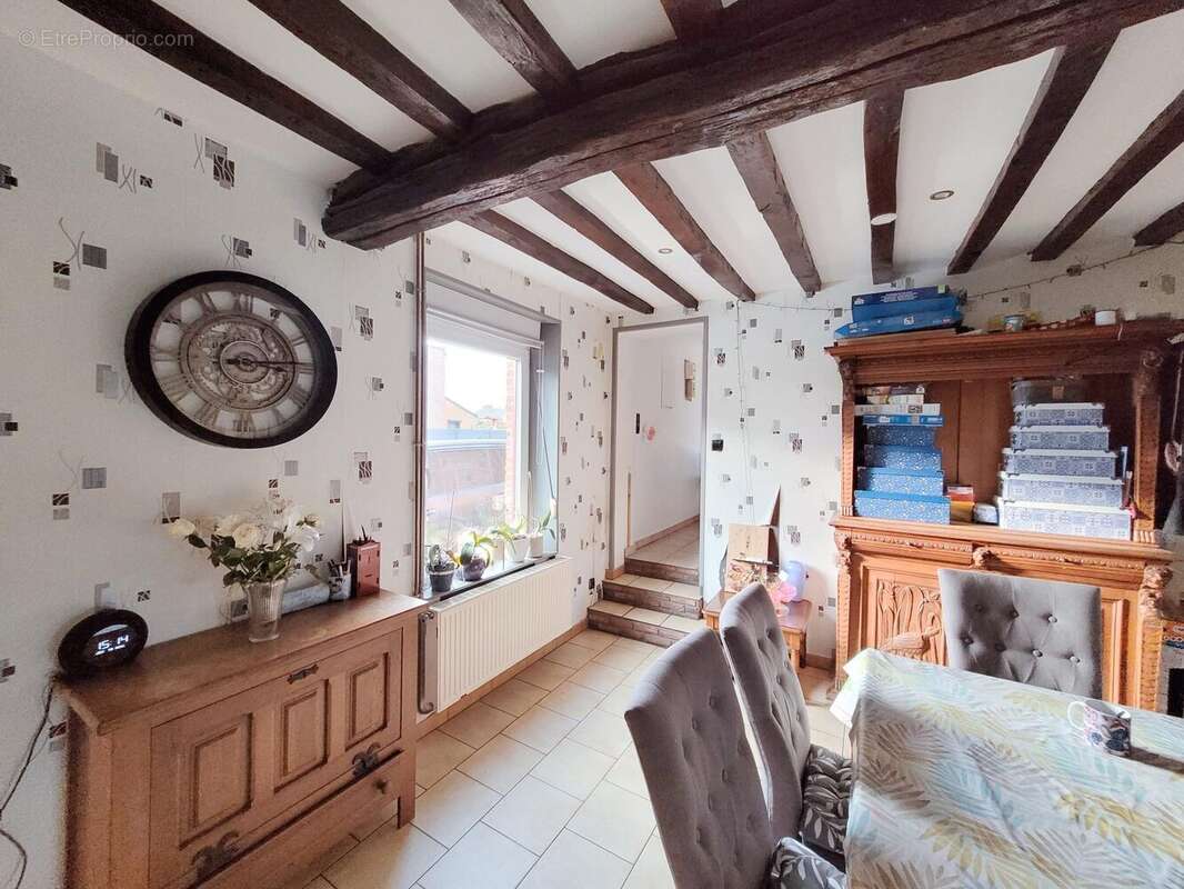 Maison à SARS-POTERIES