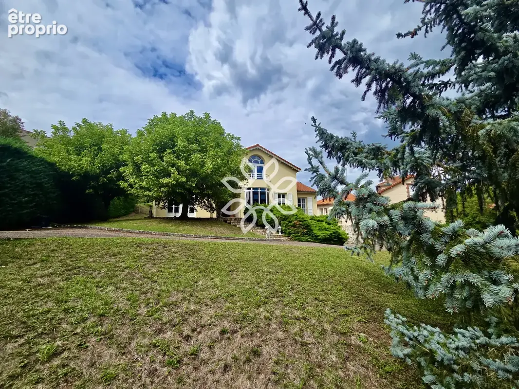 Brioude   maison familiale 206 m2   4 chambres   terrain 1 043 m2   grand garage - photo 28