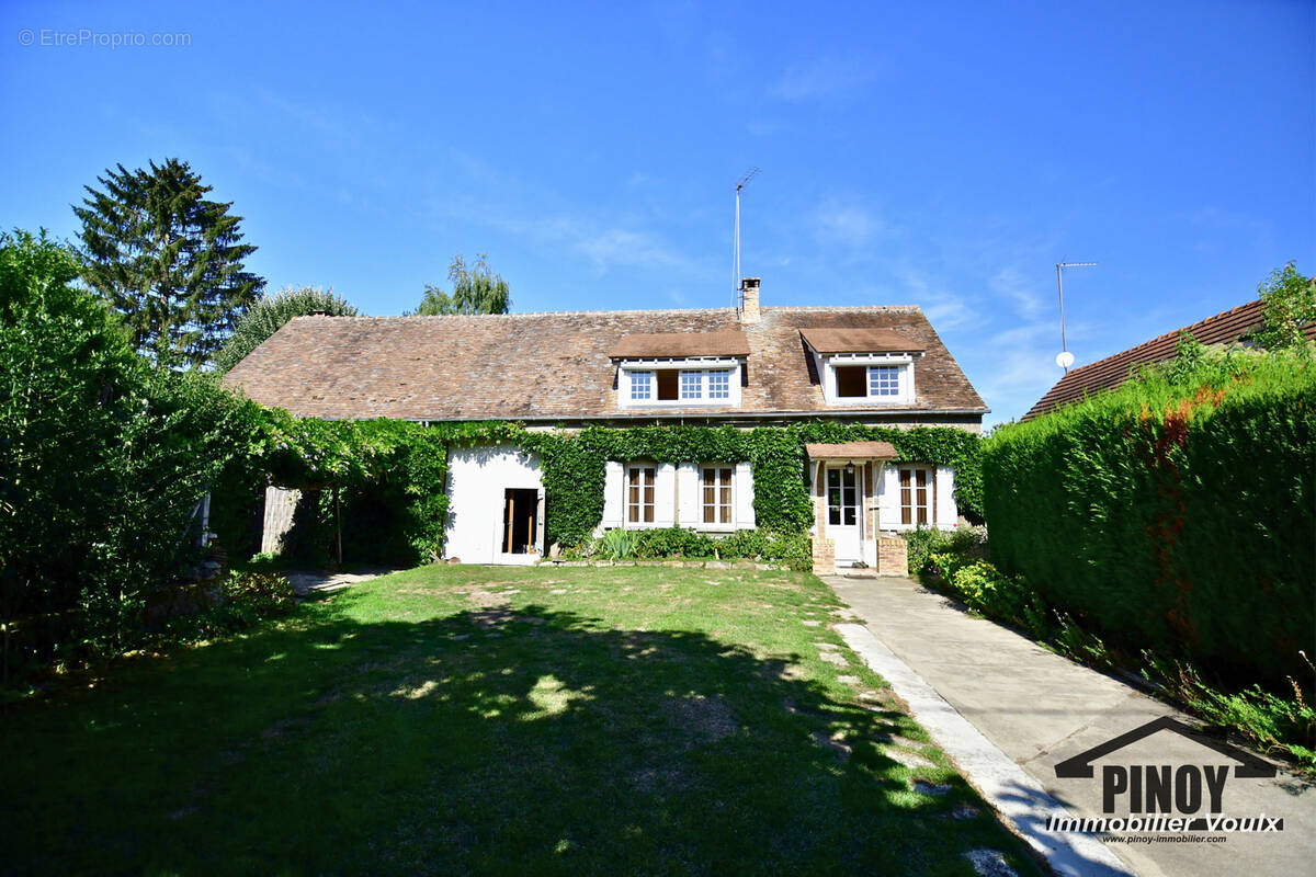 Maison à VOULX