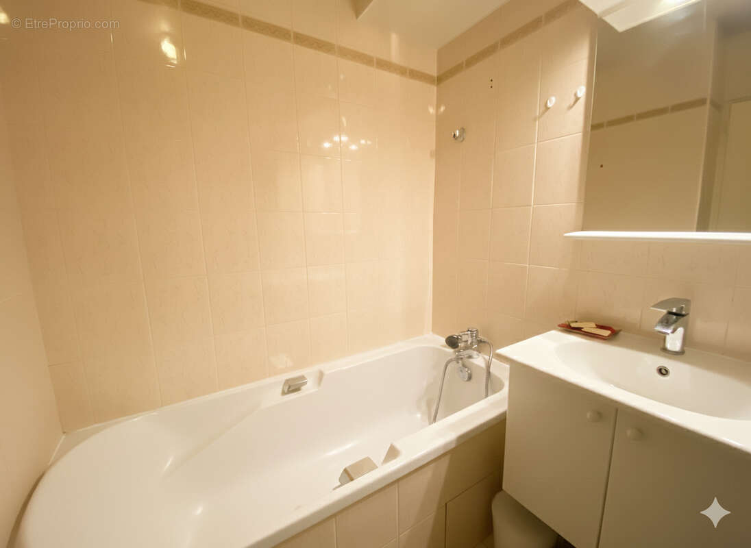 Appartement à PARIS-3E