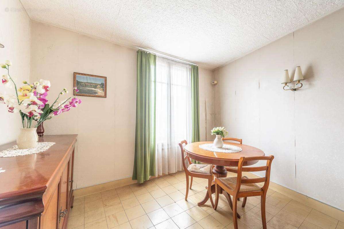 Maison à PIERREFONDS