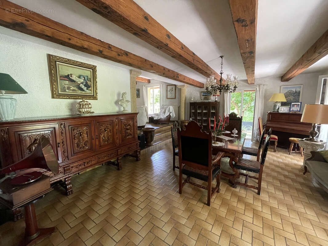 Vaison 2km / belle maison / sh240m2 / terrain 1396m2 / piscine / pool house 100m2 - photo 20