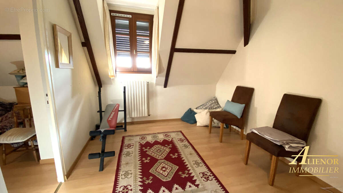 Maison à SAINT-PARDOUX-LA-RIVIERE