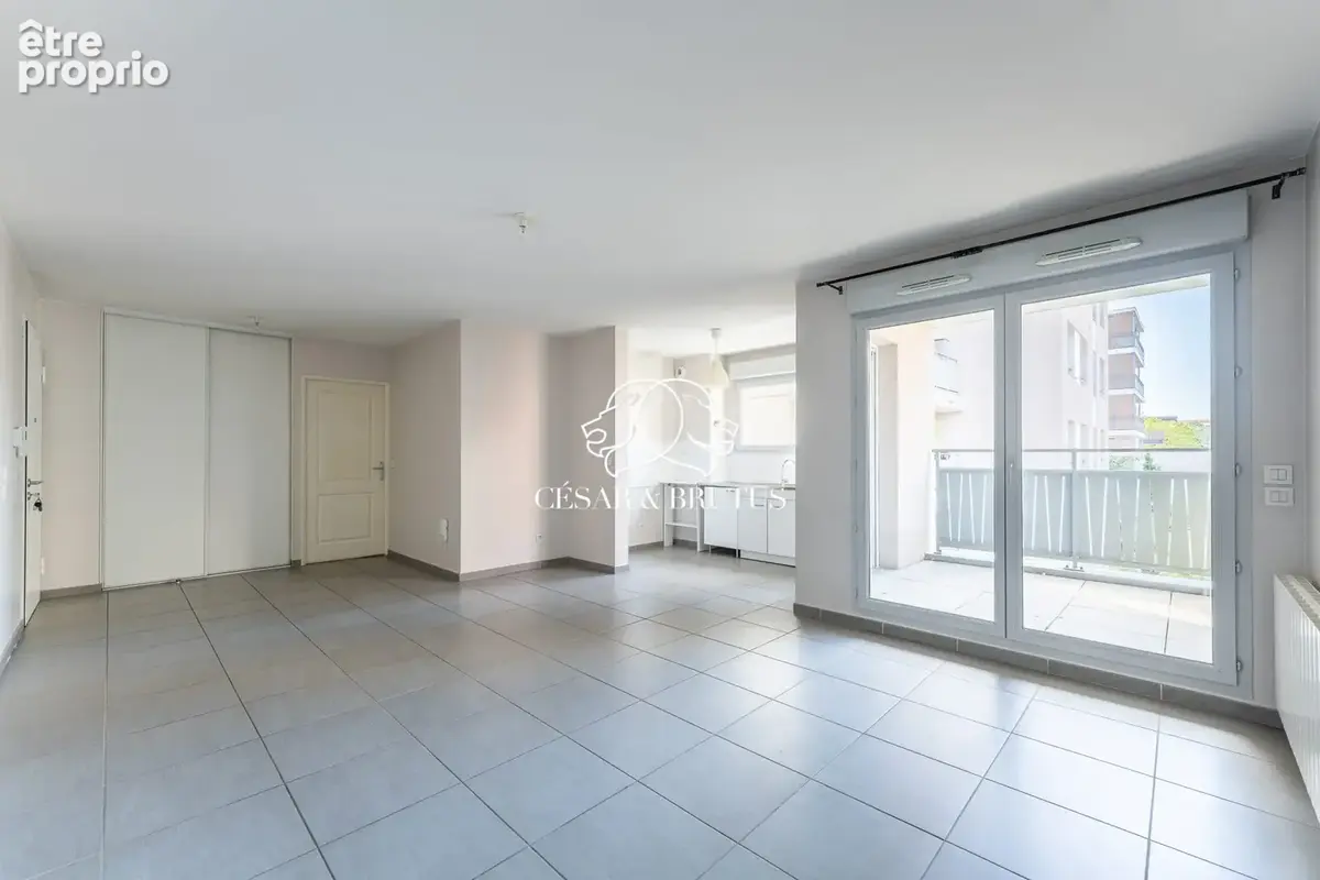 Appartement 65 m² à Villeurbanne  - photo 2