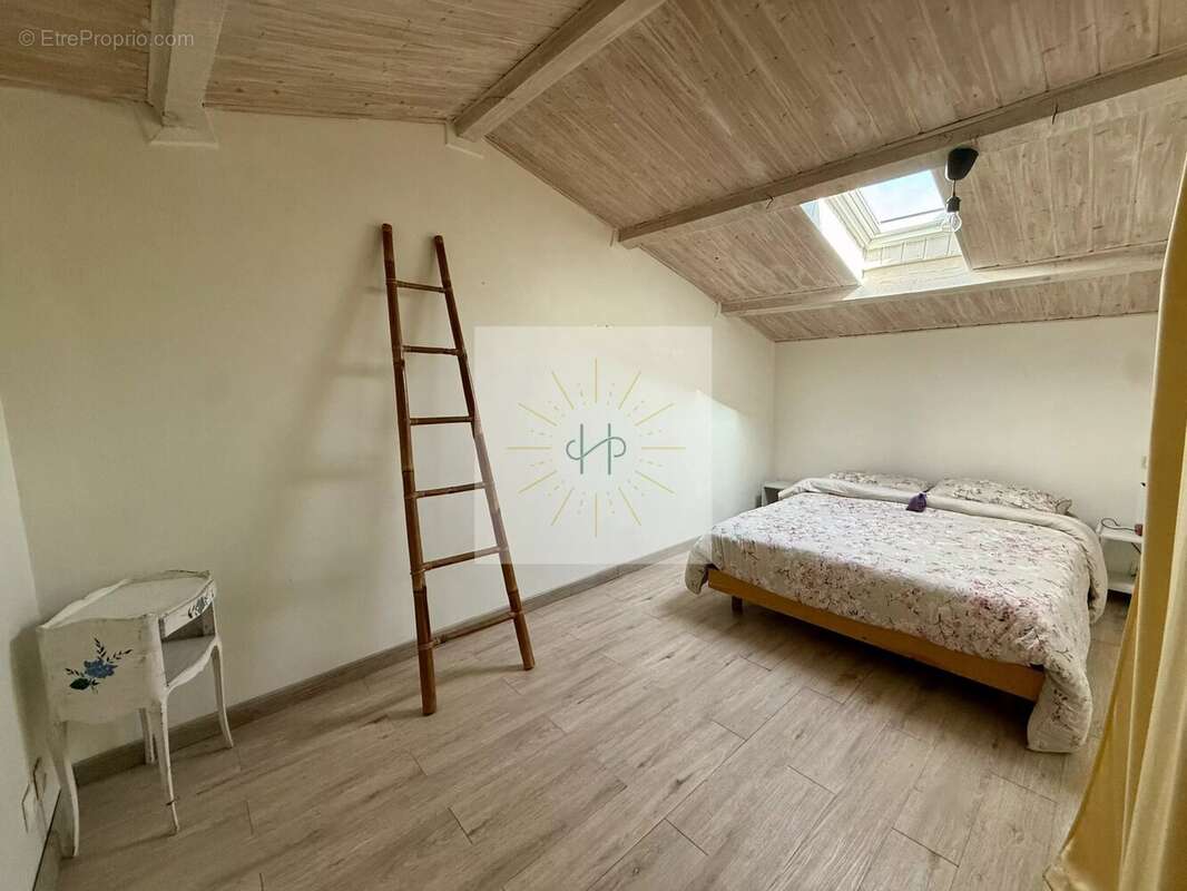 Maison à GOURDON