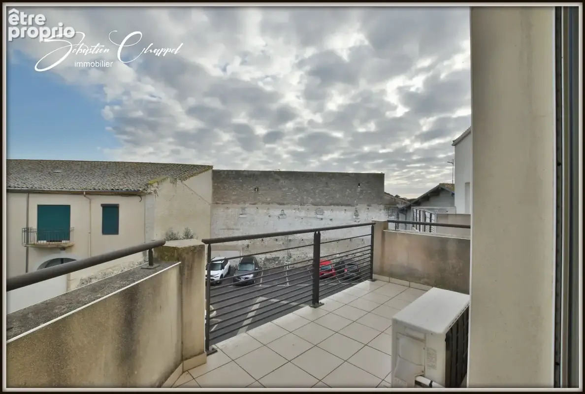 Pézenas – Dernier étage – T2 avec mezzanine, terrasse, climatisation et parking - photo 4