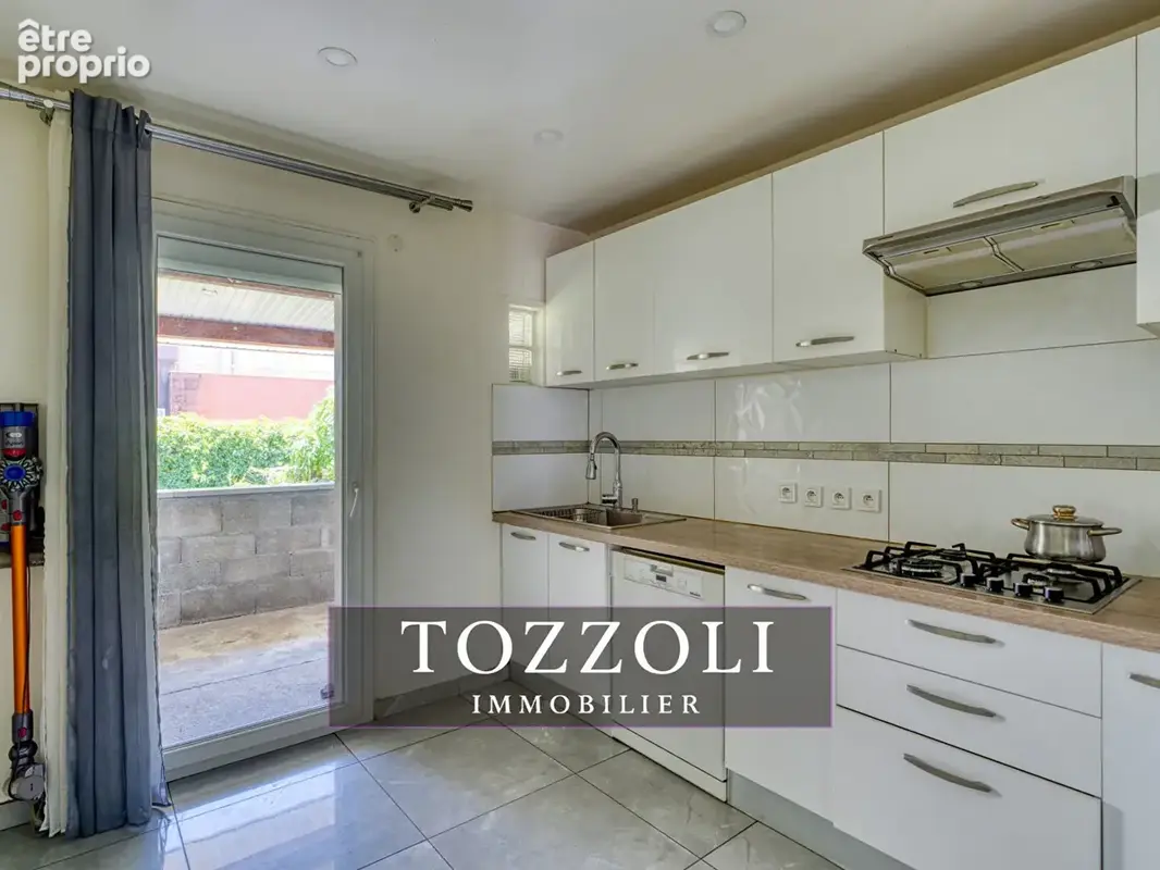 Maison La Verpilliere 4 pièce(s) 94.13 m2 - photo 5