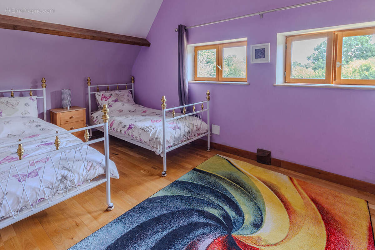 Manche : Maison en pierre de 3 chambres avec studio, écuries et terrain. - photo 16