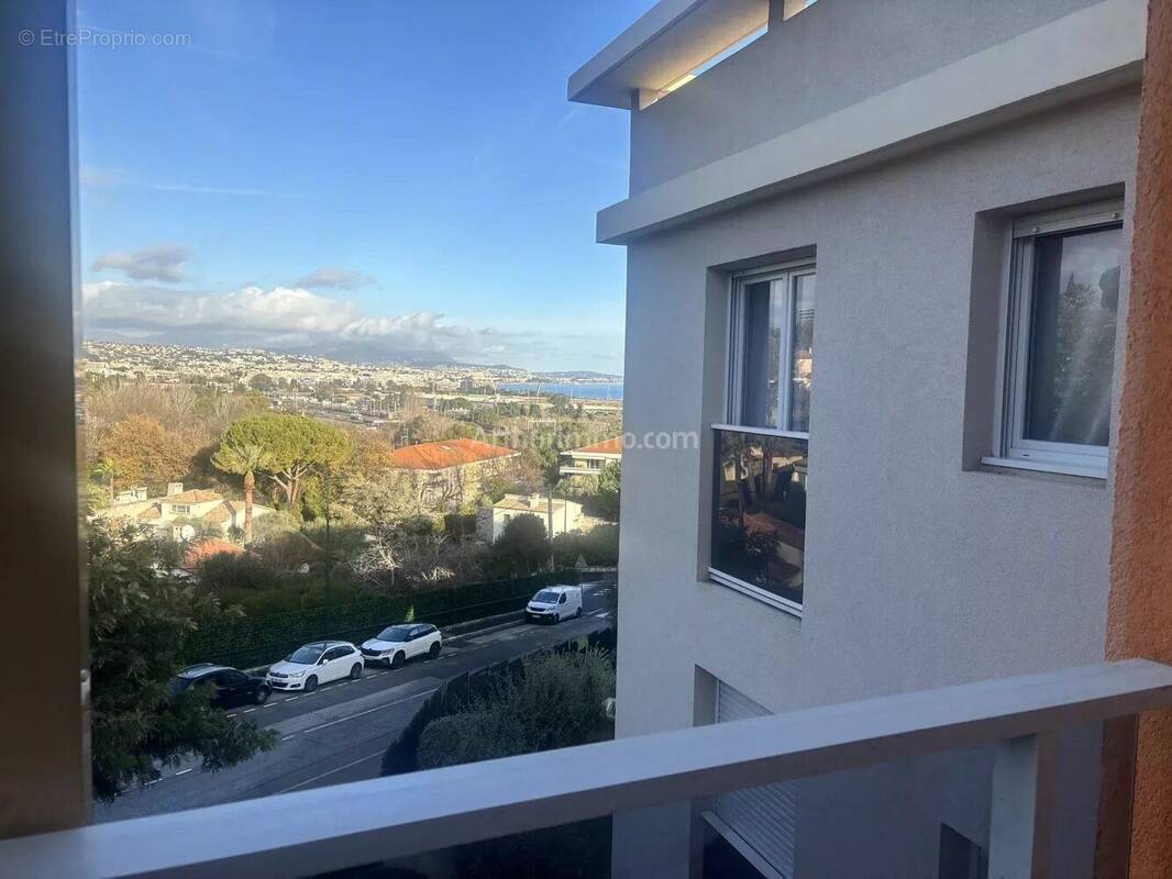 Appartement à VILLENEUVE-LOUBET