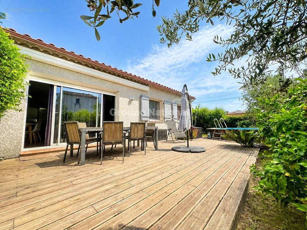 Maison à MEYNES