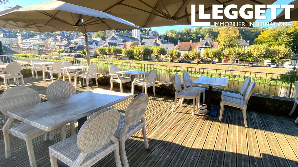 Commerce à MONTIGNAC