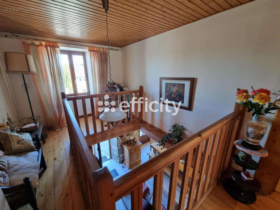 Maison à ALBARET-SAINTE-MARIE