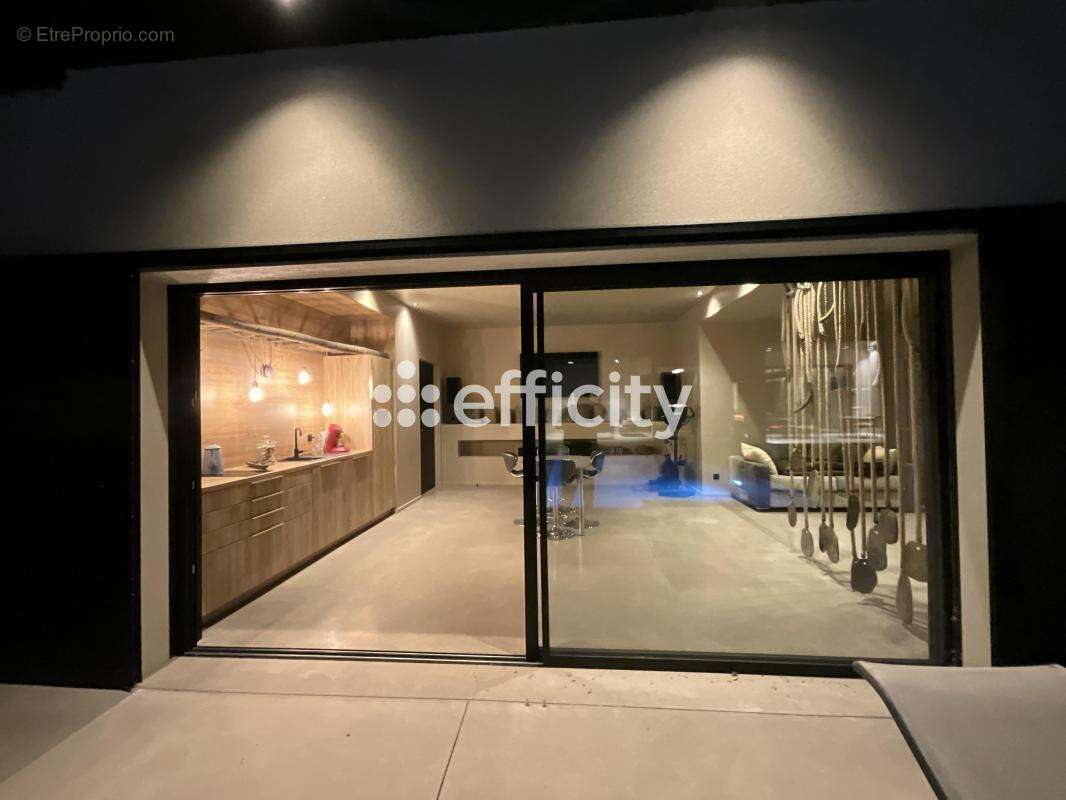 Maison 261 m² à Saint-Lager-Bressac  - photo 27