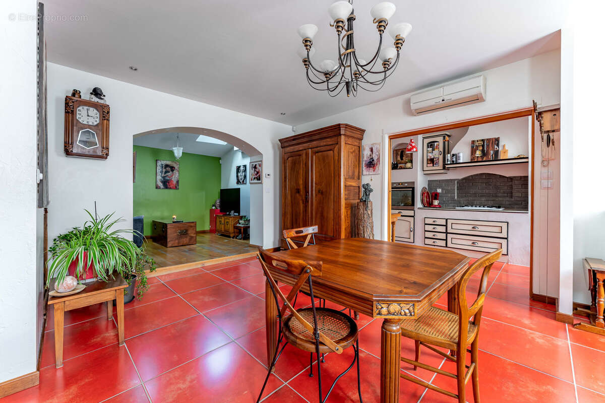 Appartement à FONTAINES-SUR-SAONE