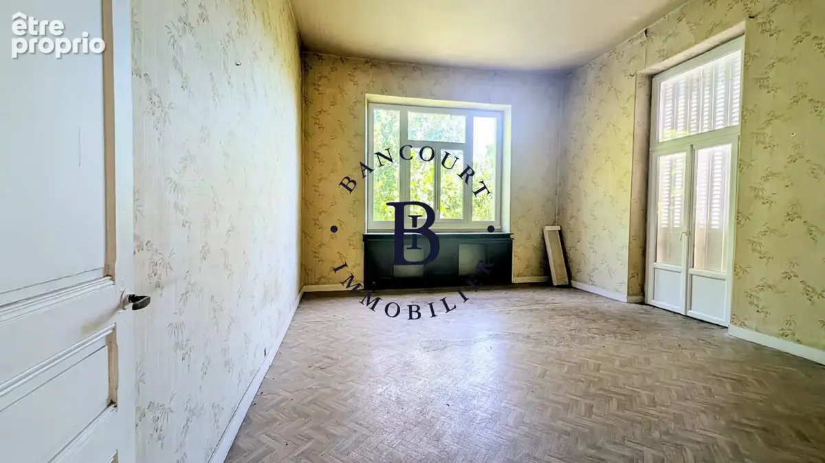 Appartement 754 m² à Saint-Pantaleon-De-Larche  - photo 8