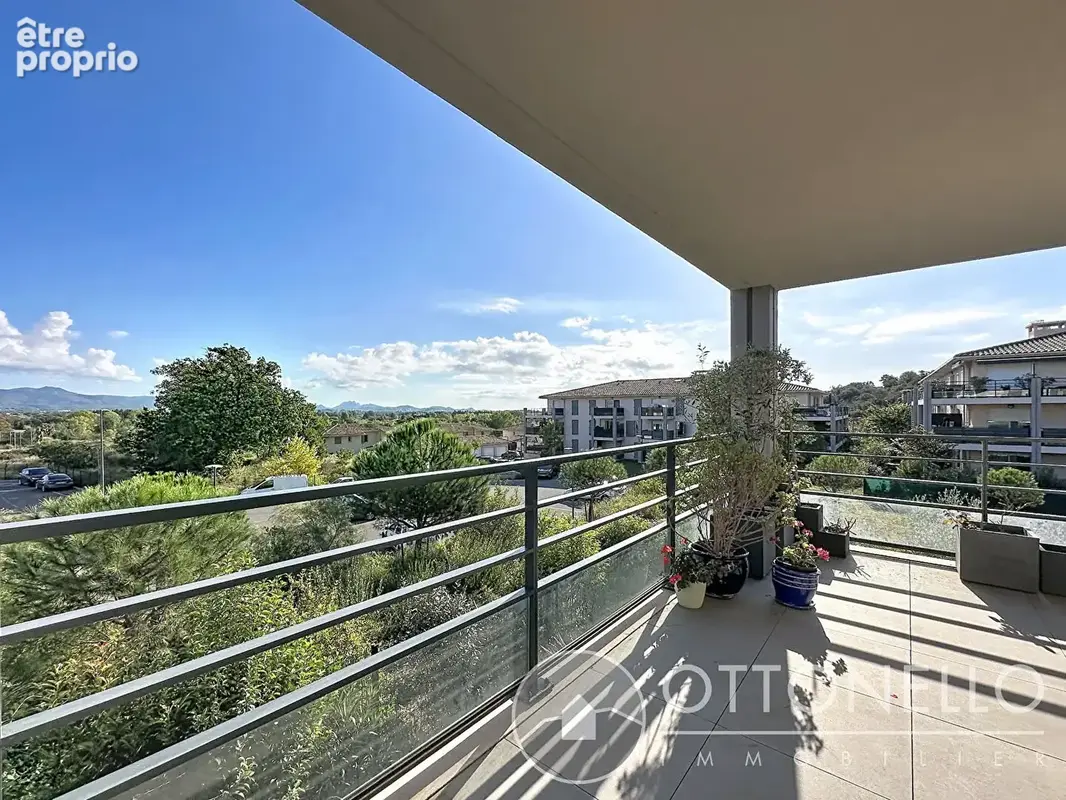 Appartement Roquebrune Sur Argens 3 pièces 57.70 m2 avec terrasse garage et parking - photo 4