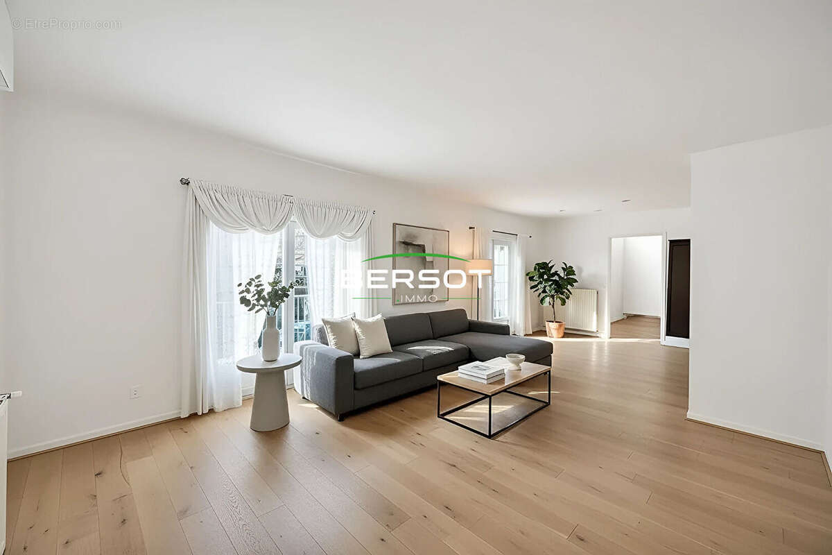 Maison à GOUX-LES-DAMBELIN