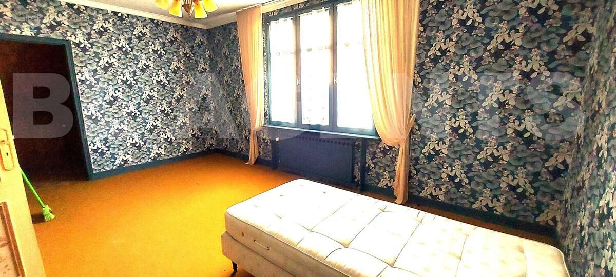 chambre2 - Maison à CHARLEVILLE-MEZIERES