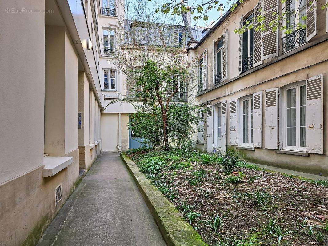 Appartement à PARIS-10E