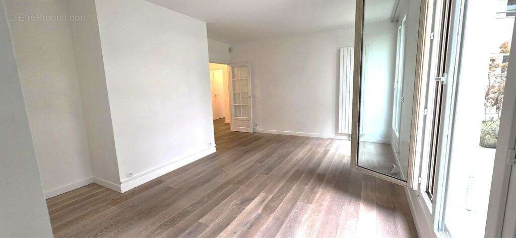 Appartement à LEVALLOIS-PERRET