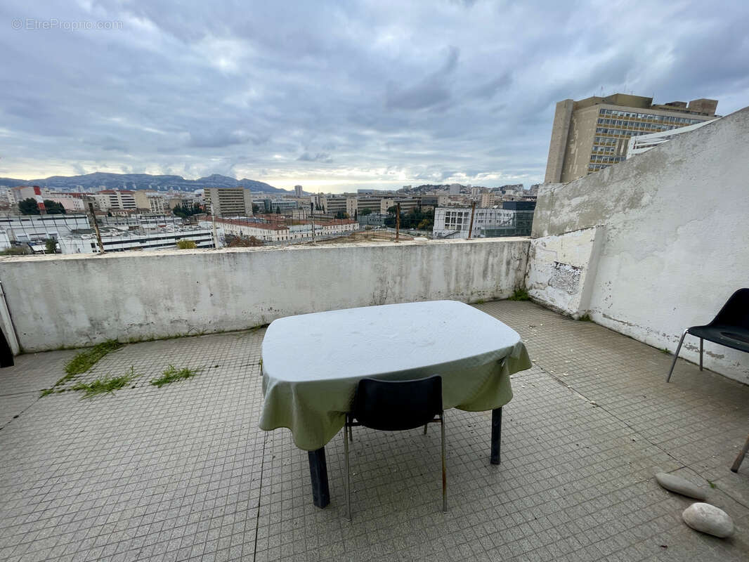 Appartement à MARSEILLE-5E