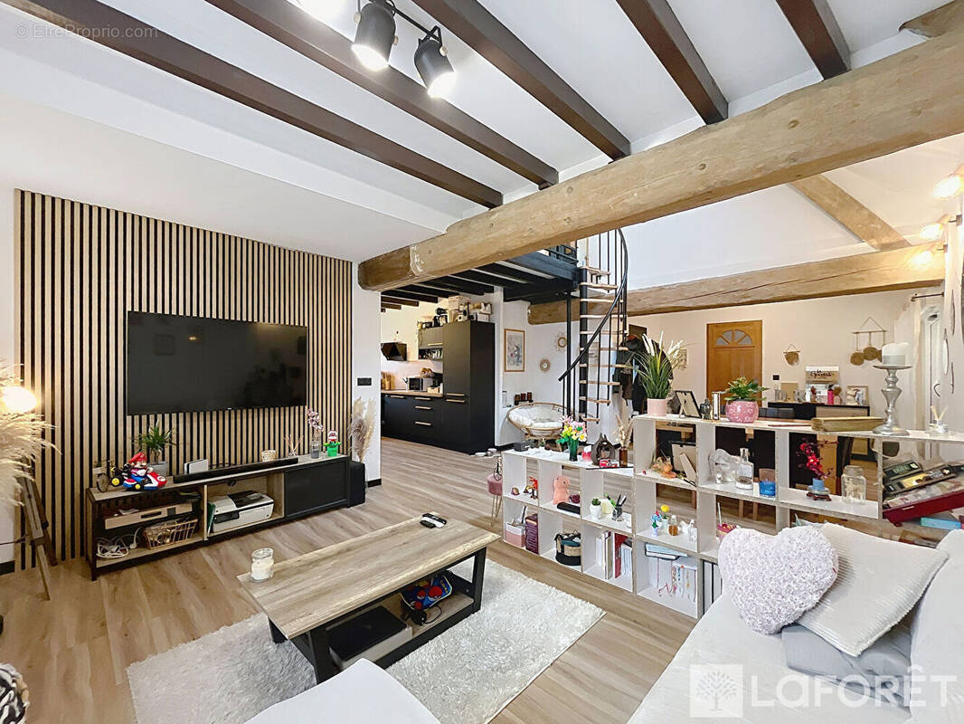 Appartement à LES ABRETS