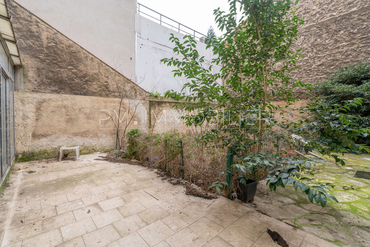 Appartement à MARSEILLE-4E