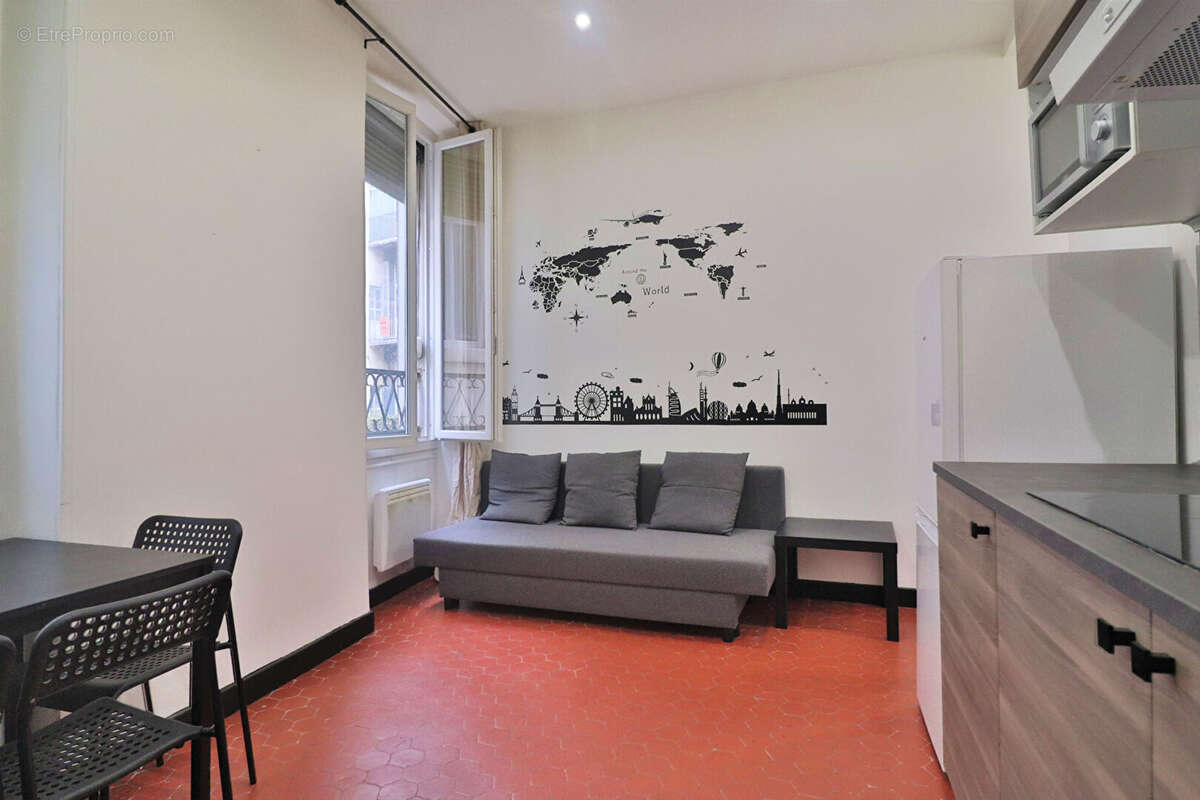 Appartement à MARSEILLE-1E