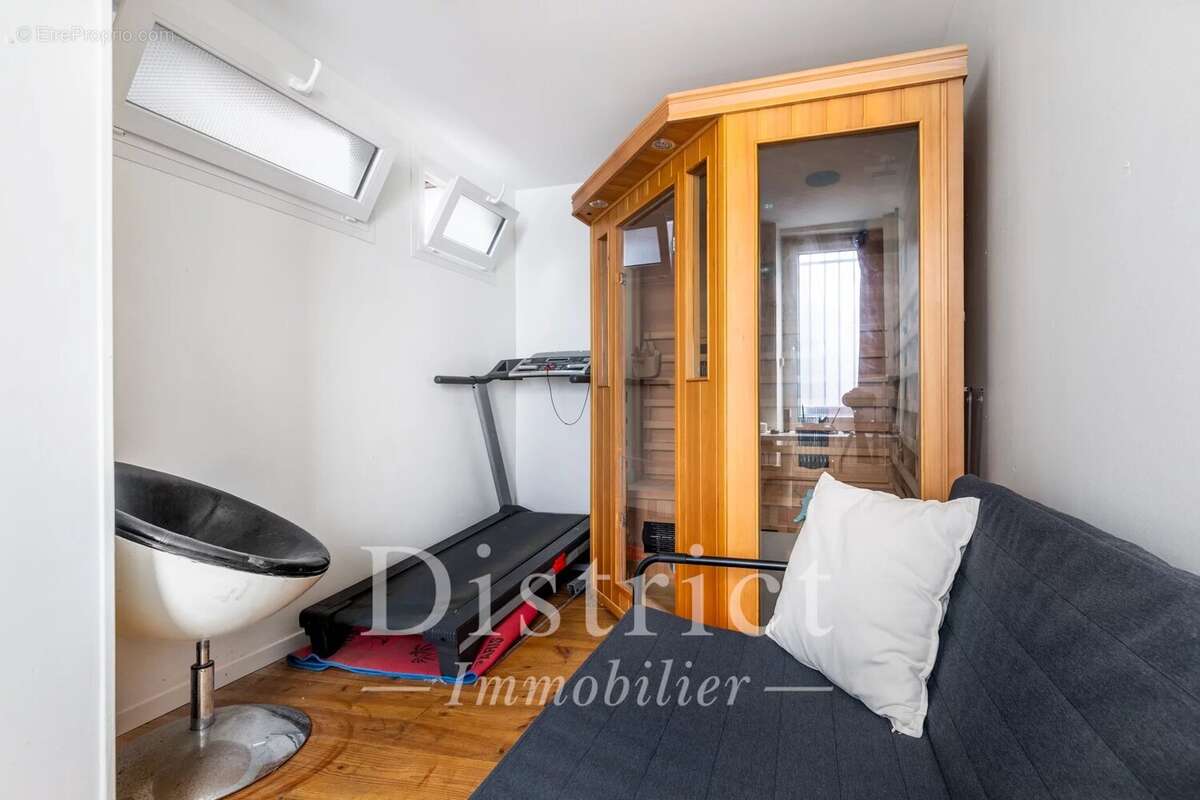 Appartement à PARIS-11E