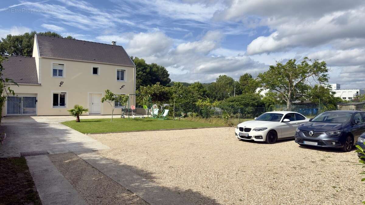 Maison à LES MUREAUX