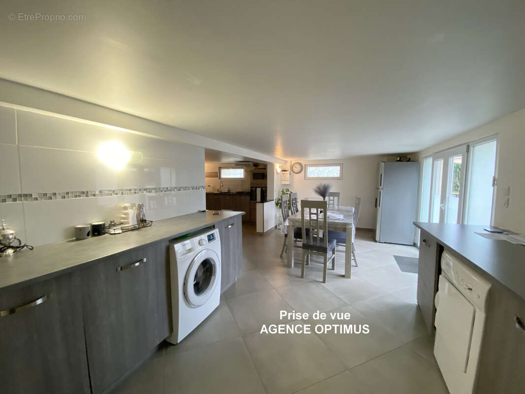 Maison à VILLENEUVE-SUR-YONNE