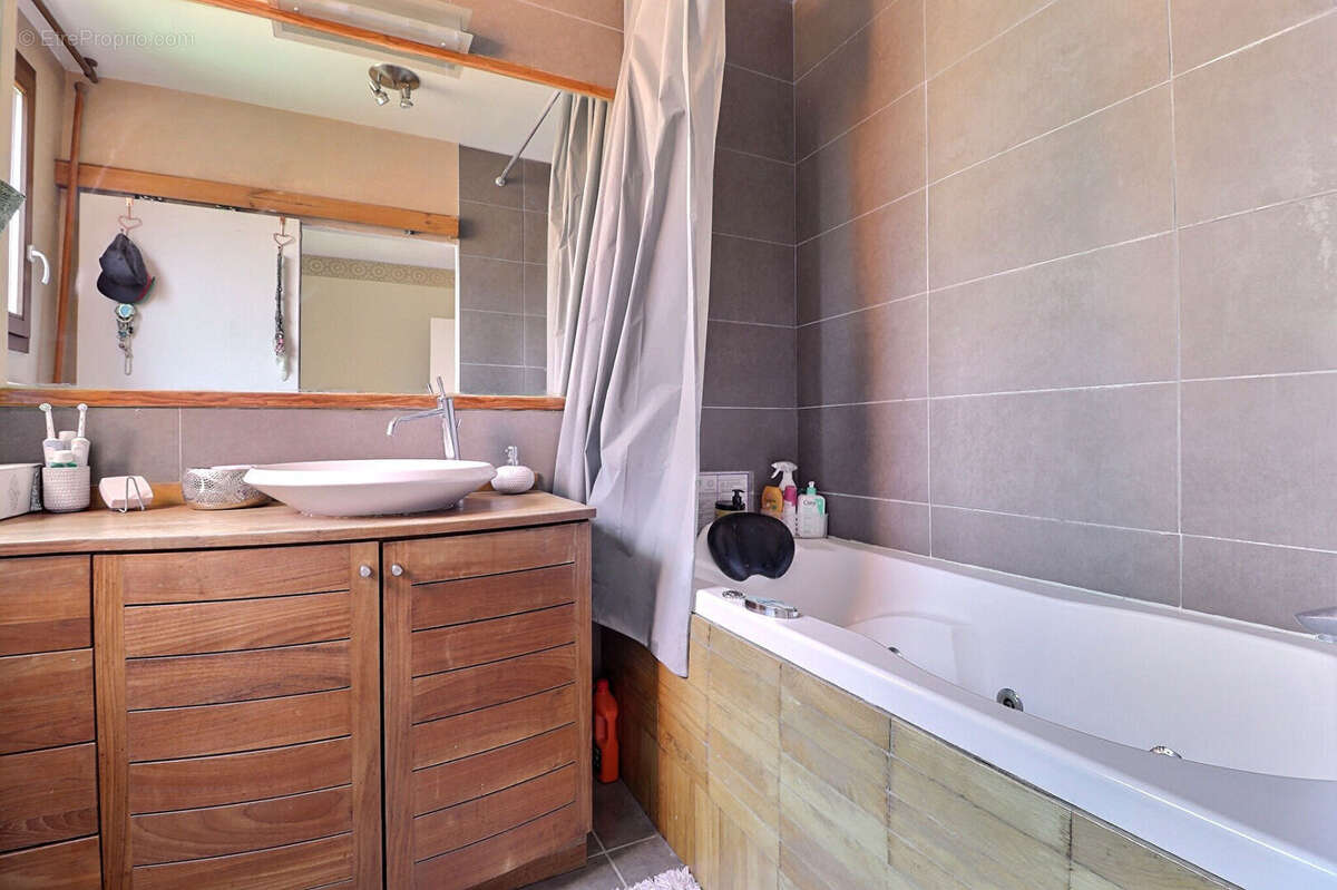 Maison à SAINT-DENIS