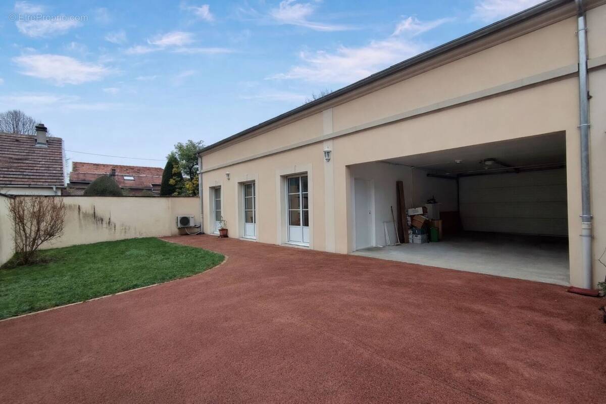 Maison à MONTLIGNON