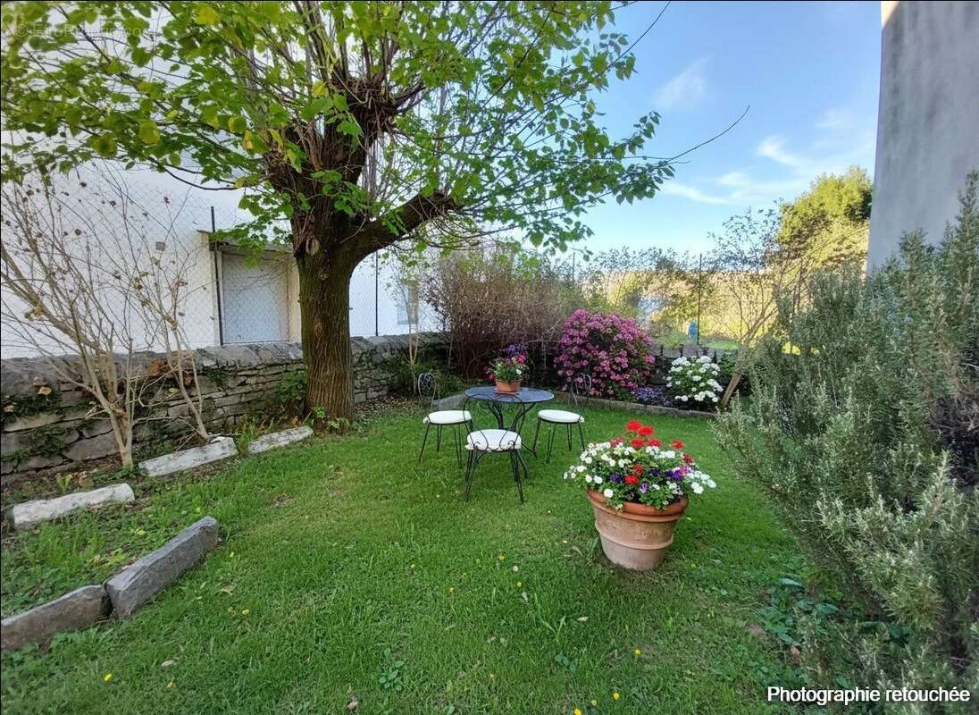 Maison à POMPIGNAN