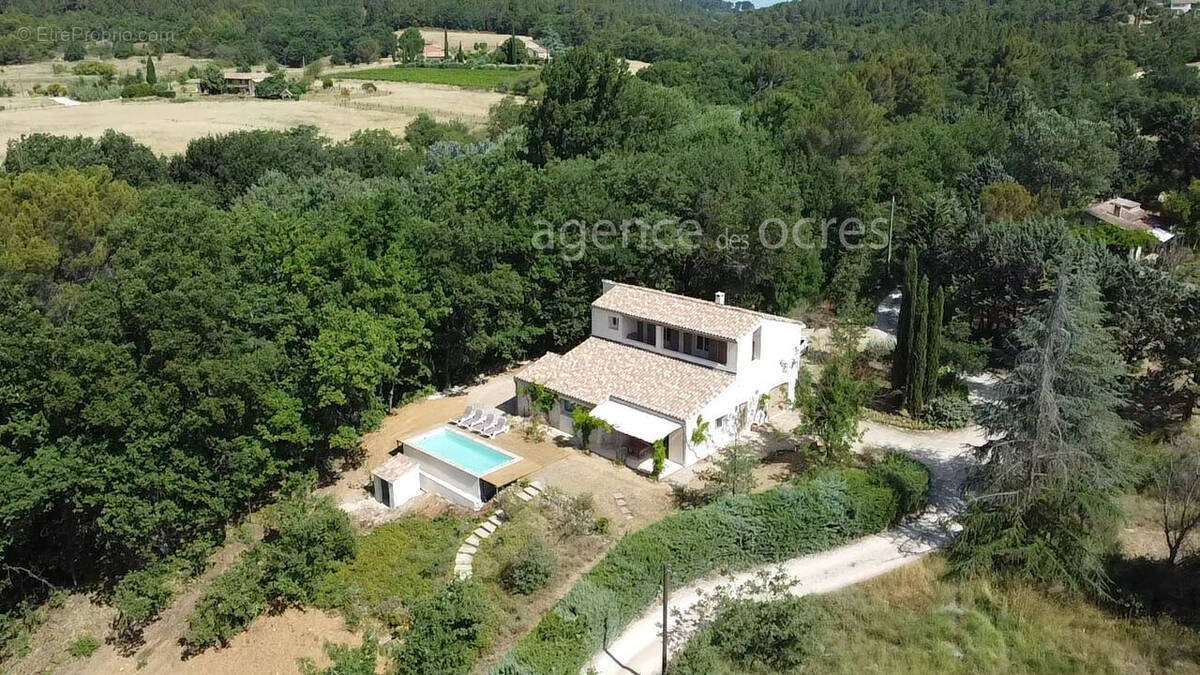 Maison à ROUSSILLON