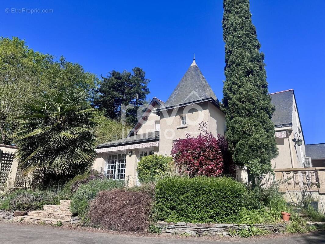 Maison à MONTREUIL-JUIGNE