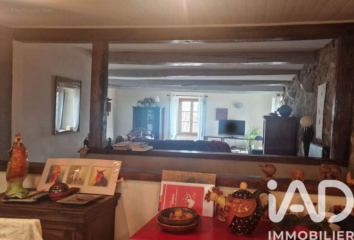 Appartement 100 m² à Ternand  - photo 7