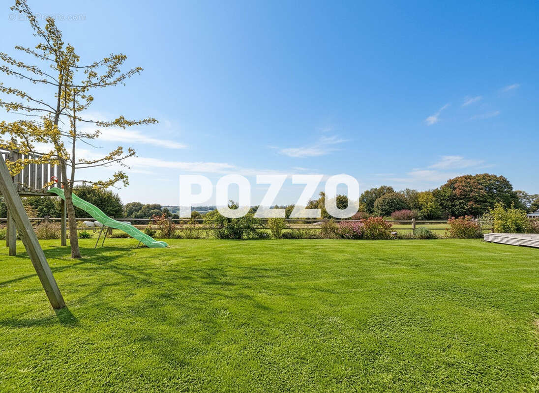 Maison à LE MESNIL-OZENNE