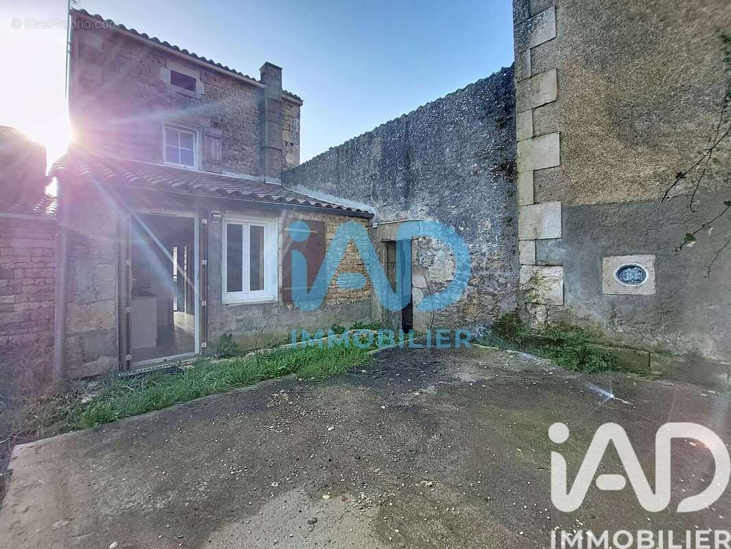 Photo 2 - Maison à ARDIN