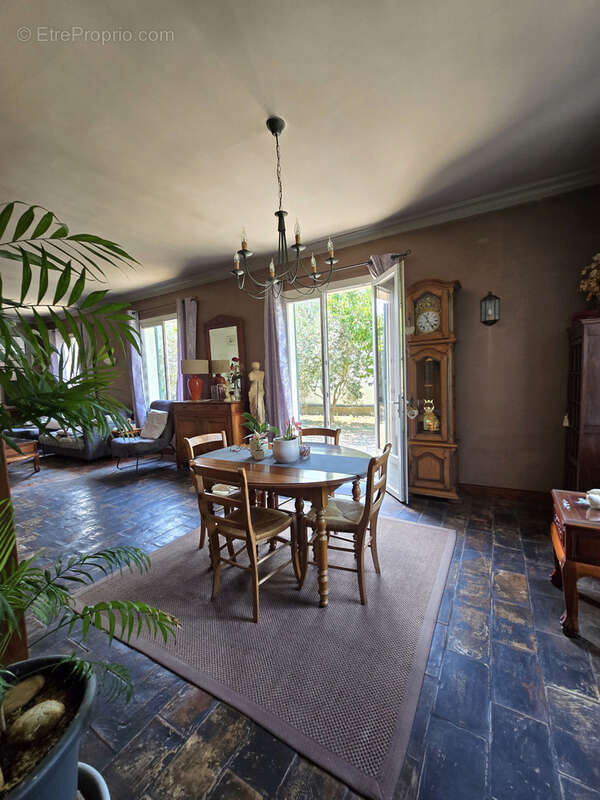 Maison à MORIERES-LES-AVIGNON