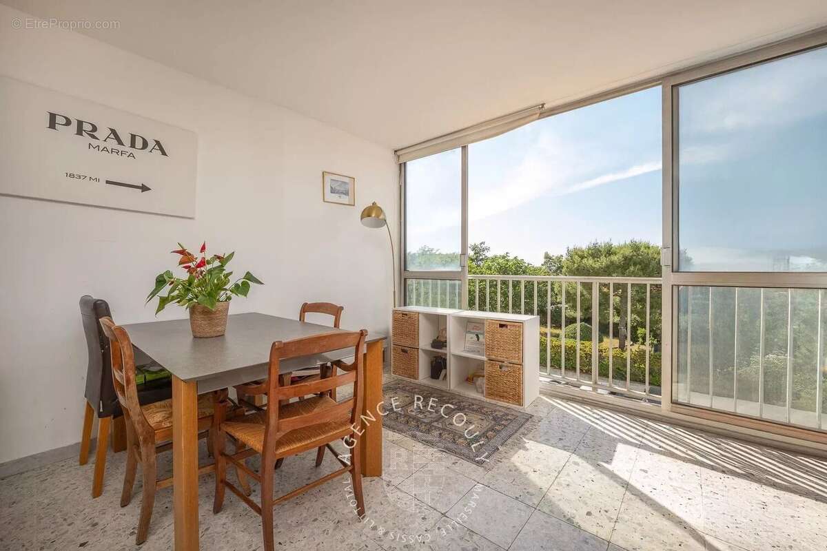 Appartement à MARSEILLE-8E