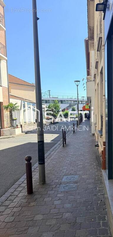 Photo 1 - Commerce à VILLIERS-SUR-MARNE