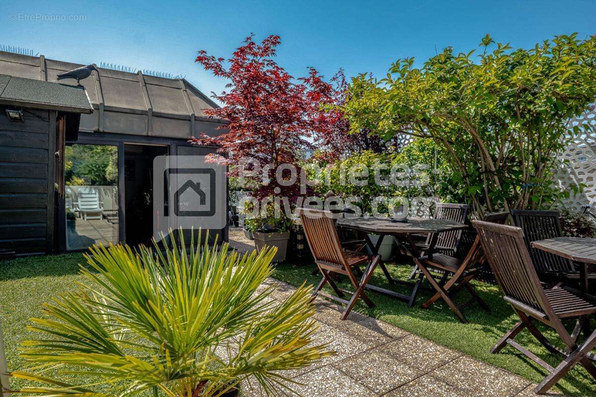 Appartement à SURESNES