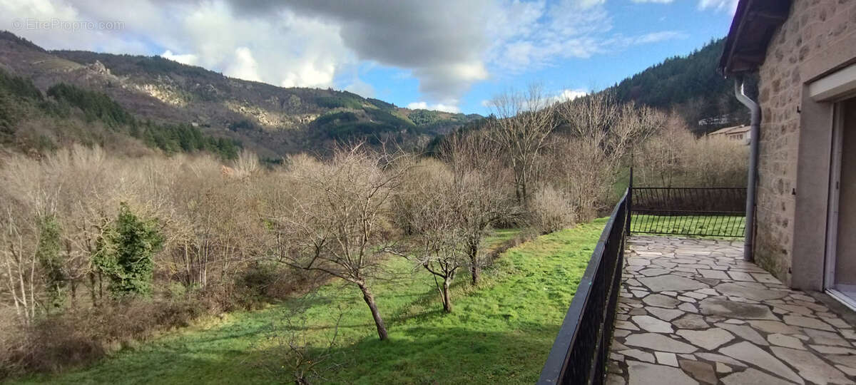 Maison à SAINT-MARTIN-DE-VALAMAS