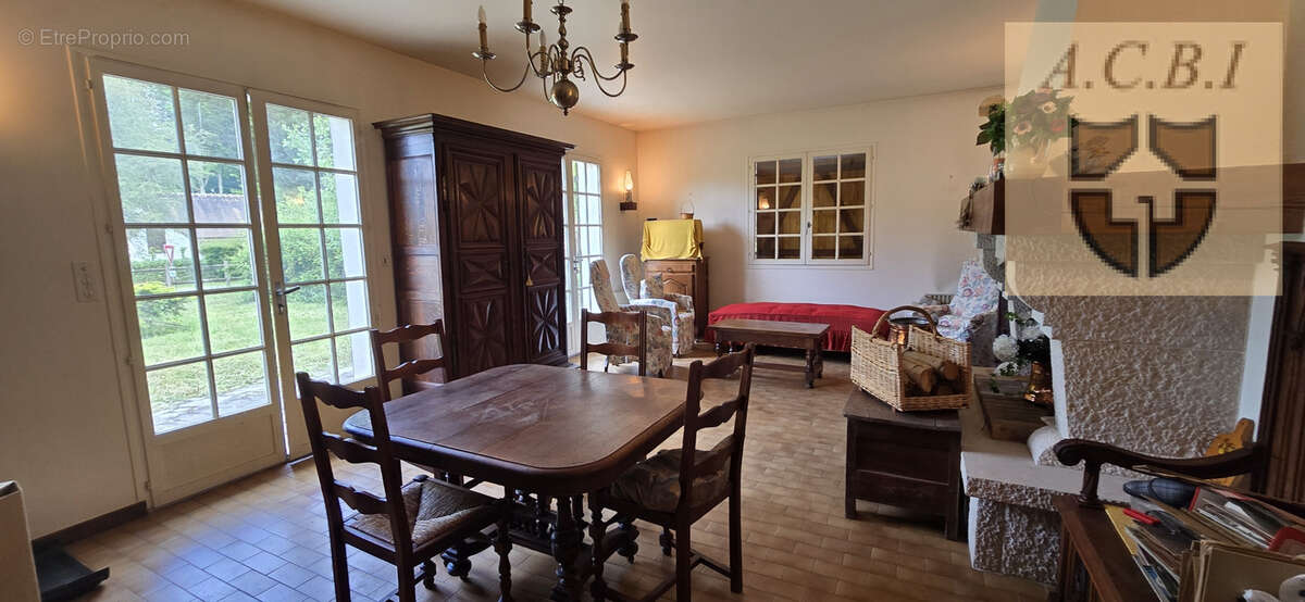Maison à LIGNIERES