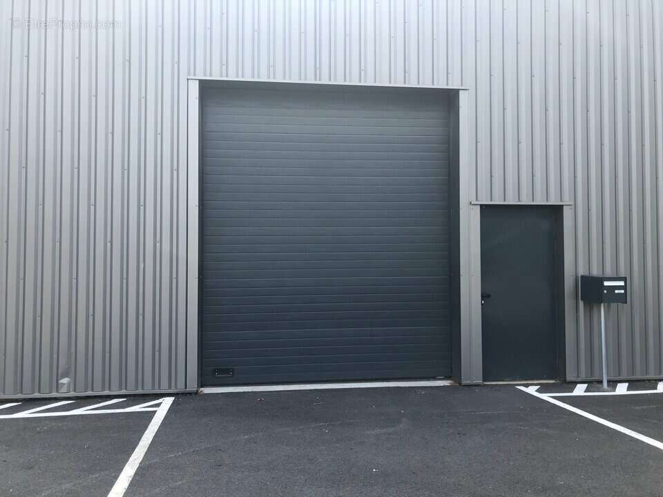 Commerce à POMPIGNAC