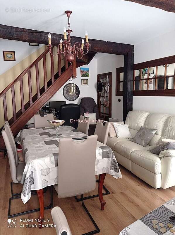 Maison à LES MEES