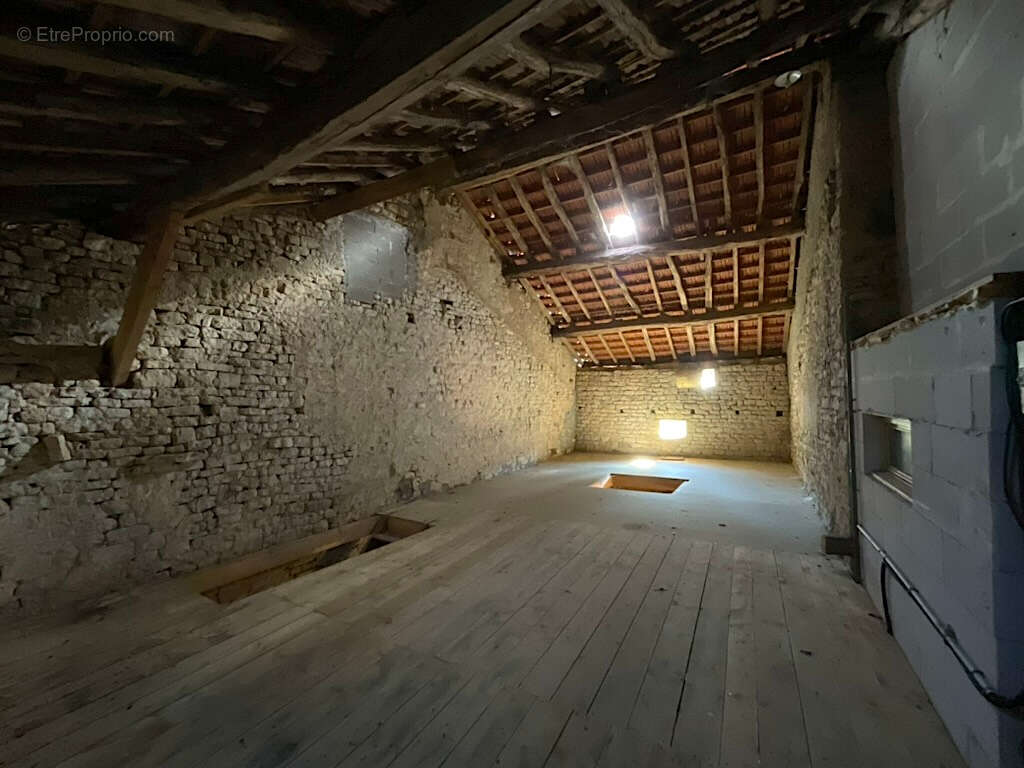 Maison à SAPONCOURT