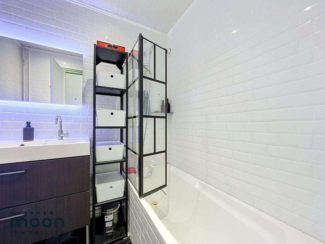 A Vendre - Appartement T3 - Balcon - Cave - Stationnement - photo 10