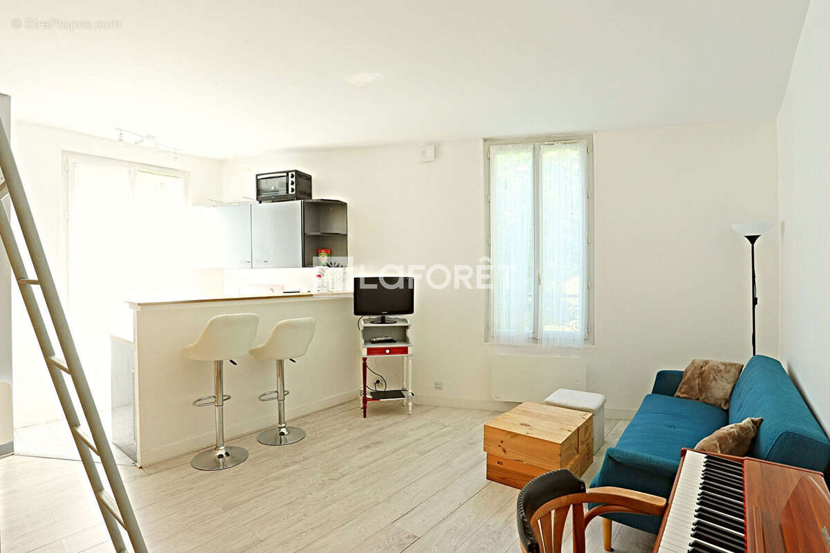 Appartement à PARIS-14E